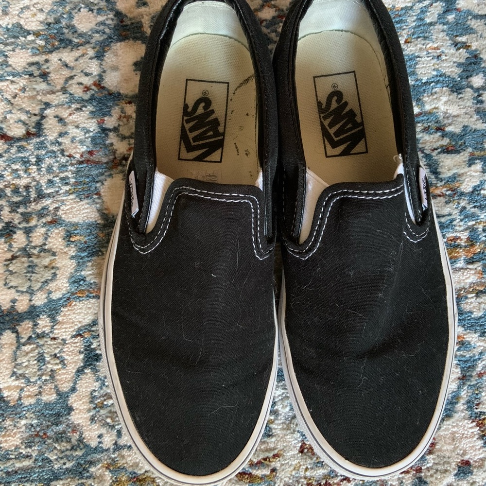 ✨VANS SLIP-ONS✨